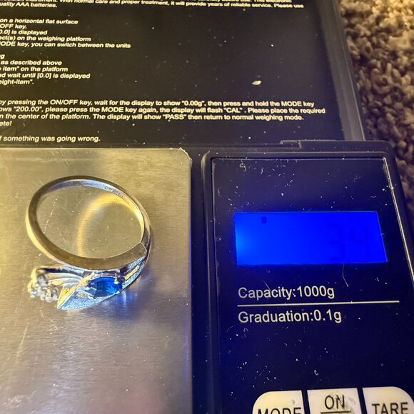 Dazzling Blue Sapphire and Diamond Shooting Star 10K White Gold Ring 3.4g Size 6 - Picture 5 of 5
